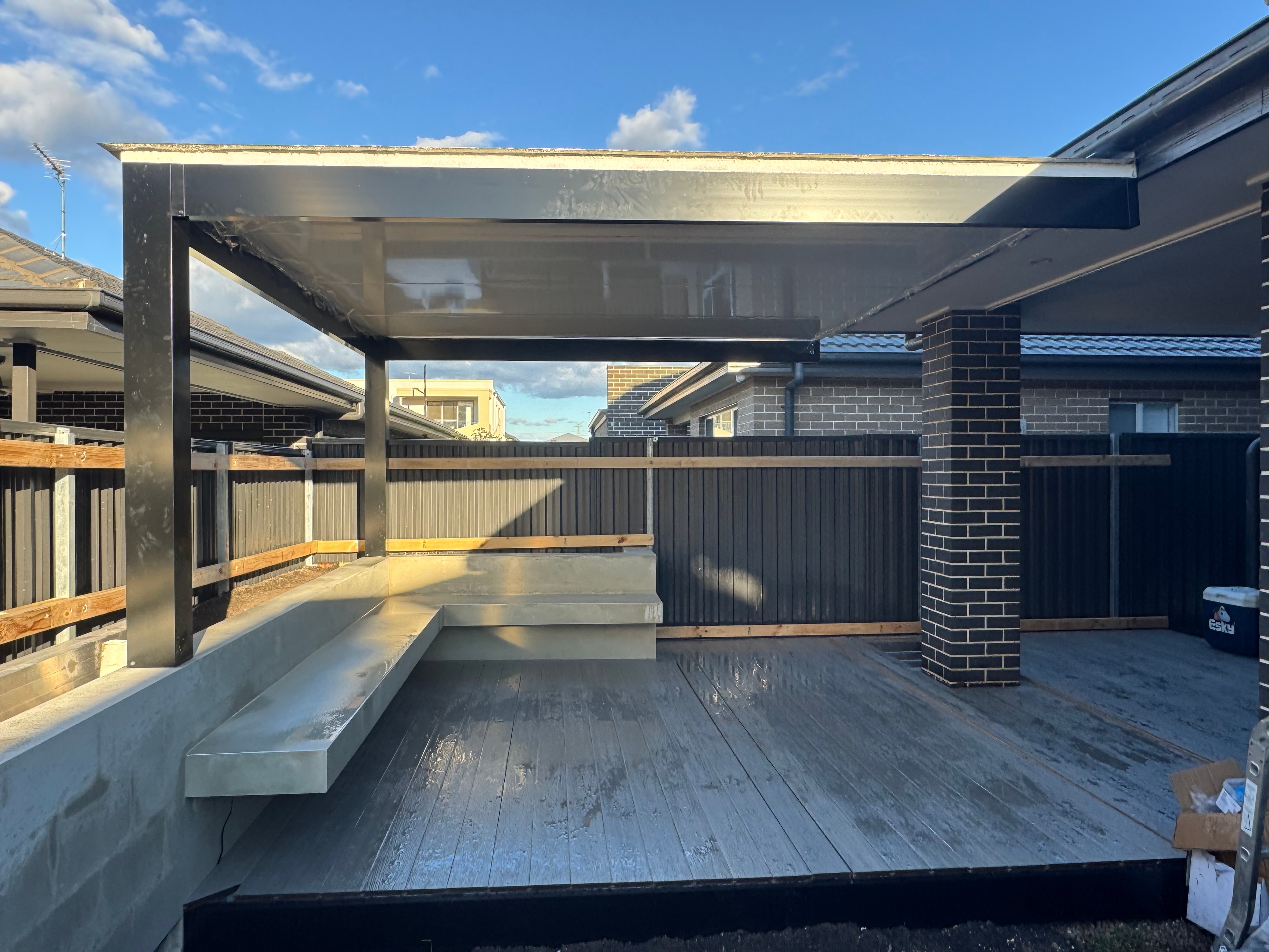 Pergola & Outdoor Area